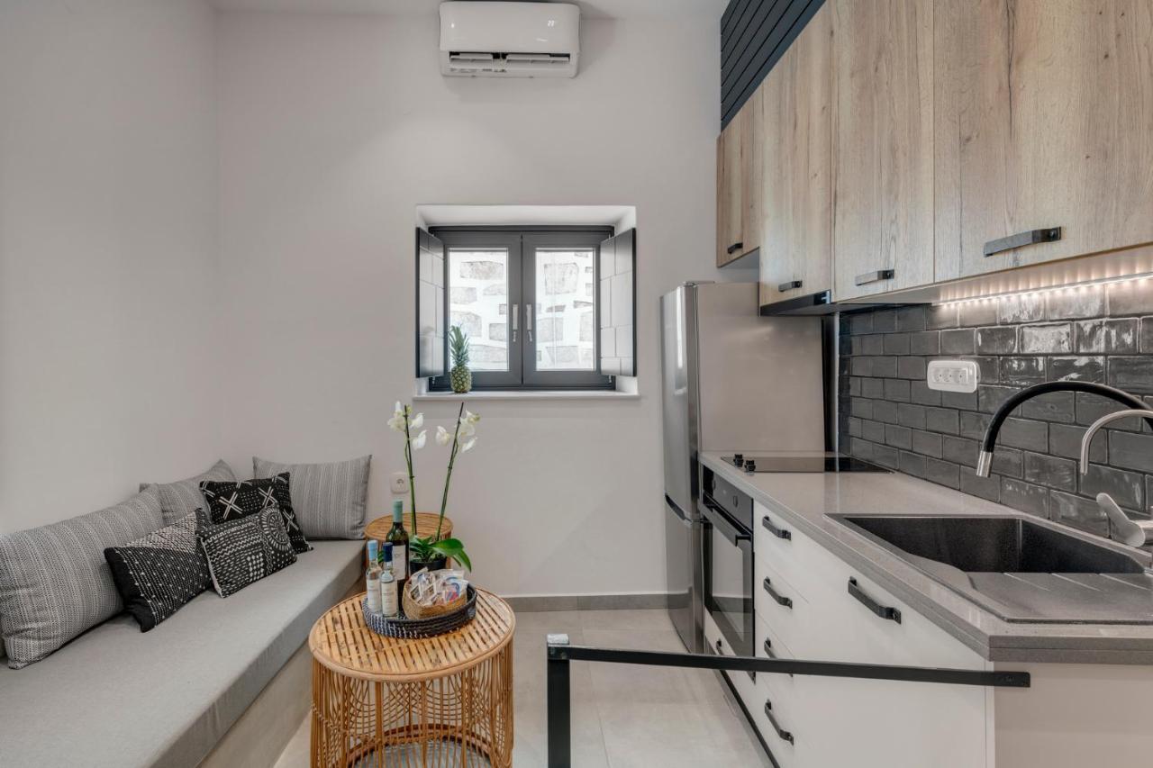 Syrose Suites แอร์มูโปลี ภายนอก รูปภาพ